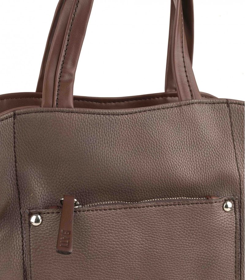 Cartera-clasica-de-simil-en-chocolate.jpg