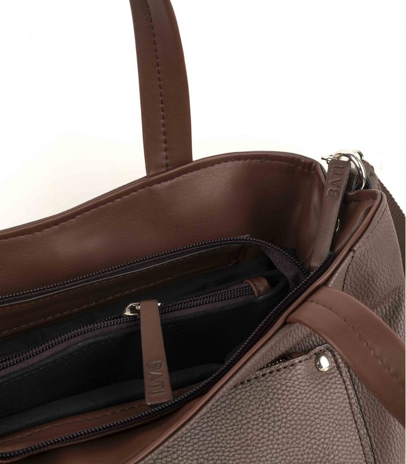 Cartera-clasica-de-simil-en-chocolate.jpg