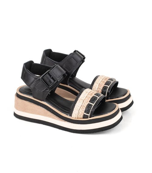 Sandalia de cuero con plataforma