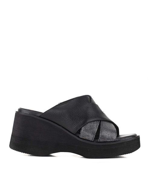 Zuecos trenzados de cuero cinta metalizada