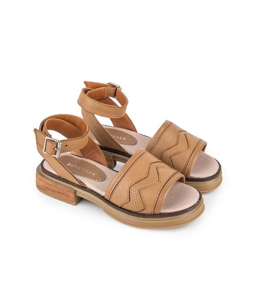 Sandalia de cuero con textura reptil y base baja