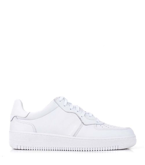 Zapatilla urbana de cuero con cordones