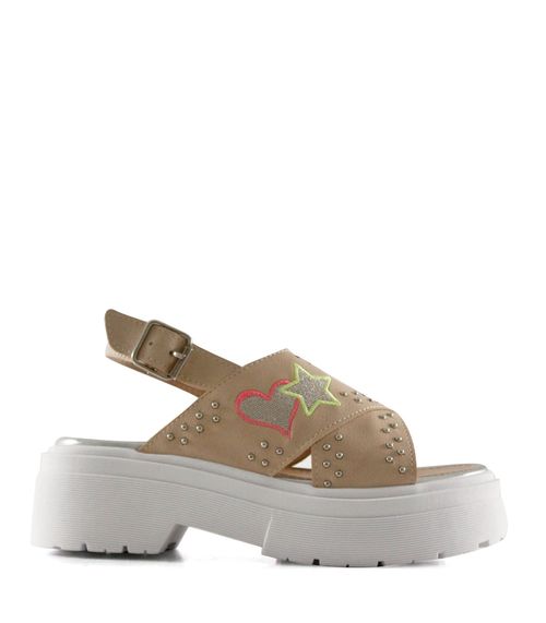 Sandalias con tachas símil cuero