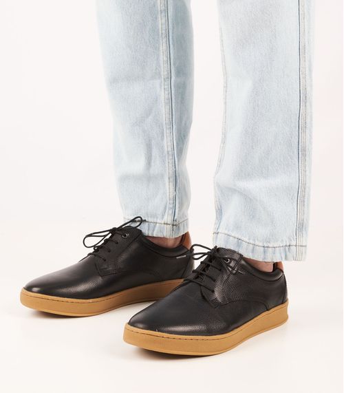 Zapato urbano de cuero con cordones