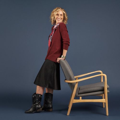 Bota texana de cuero con tachas y arandelas