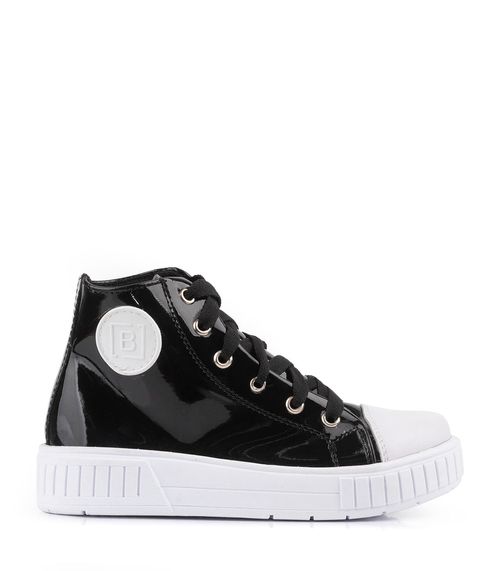 Zapatilla botita infantil urbana simil charolada