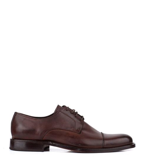 Zapato de vestir de cuero acordonado